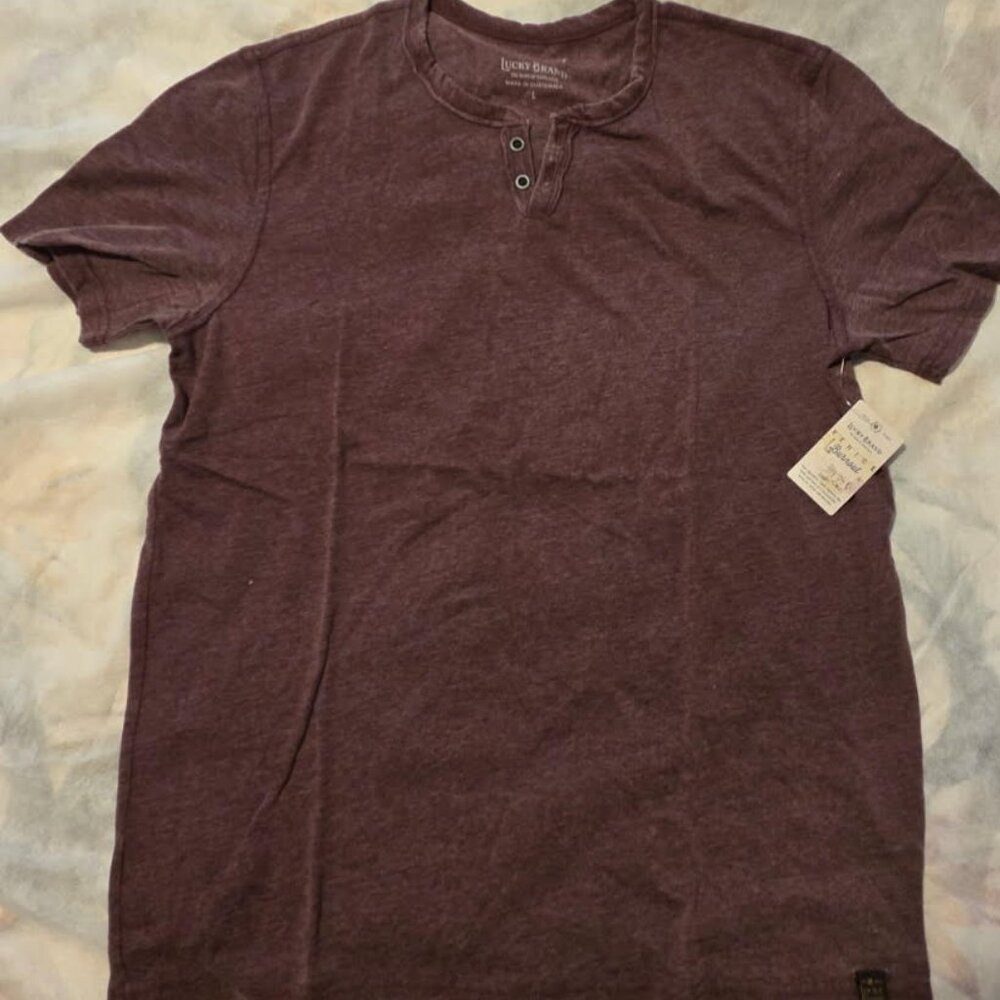 Lucky brand mens short sleeve 2 button shirt, brand new with tags, size L